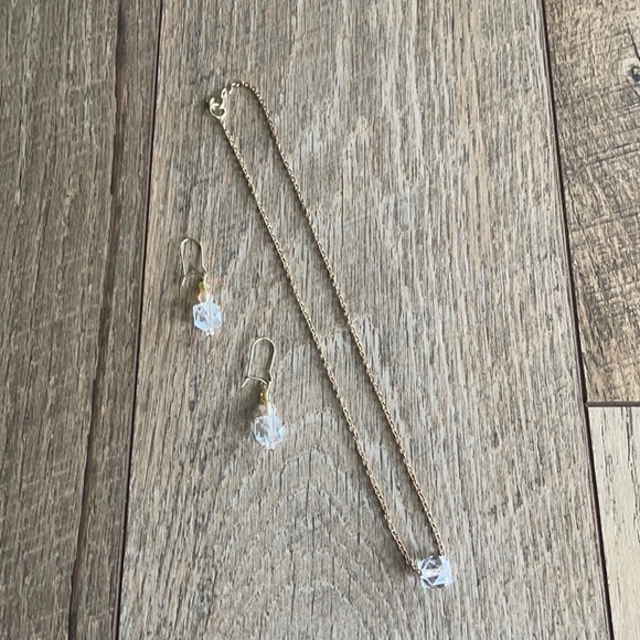 Jewelry - 🔥 3/$15 bundle & save! Jewelry - necklace and earrings set